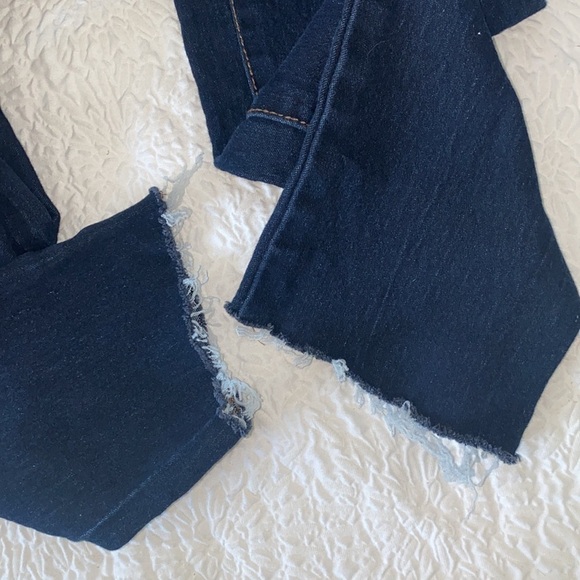 NO Boundaries Low-Rise Destructed Skinny Jeans - Picture 5 of 7